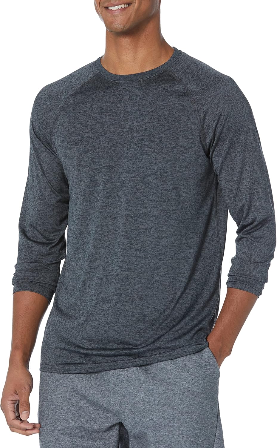 Read more about the article Amazon Essentials Men’s Active Quick Dry Tech Stretch Lightweight Long-Sleeve T-Shirt (Available in Big&Tall)